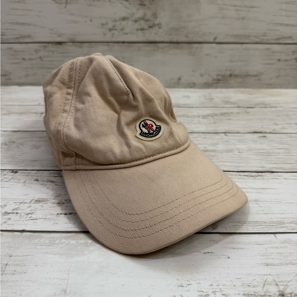 Moncler Classic Berretto Baseball Cap with Logo - Picture 1 of 13